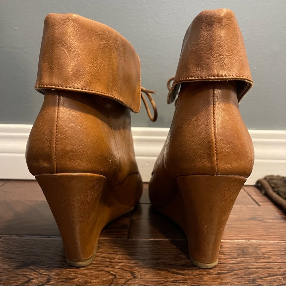 Nine West Wedge Lace-Up Booties (Faux Tan Leather) Size 8.5 - Womens/Fall - Picture 5 of 5